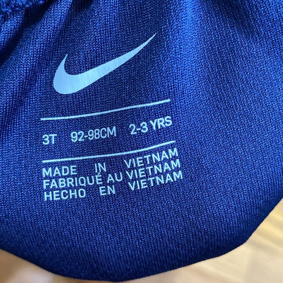Nike Kid's Navy Elastic Short Size 3T (PRE-LOVED) - Picture 2 of 2